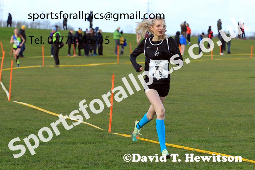 Womens under-17s 2022 Northern Cross Country Champs., Pontefract. Photo: David T. Hewitson/Sports for All Pics